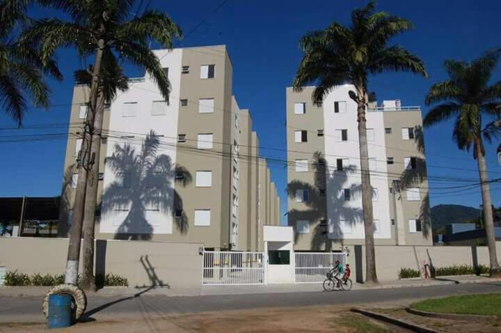 Condominio Jdm Das Palmeiras Ubatuba Bagian luar foto